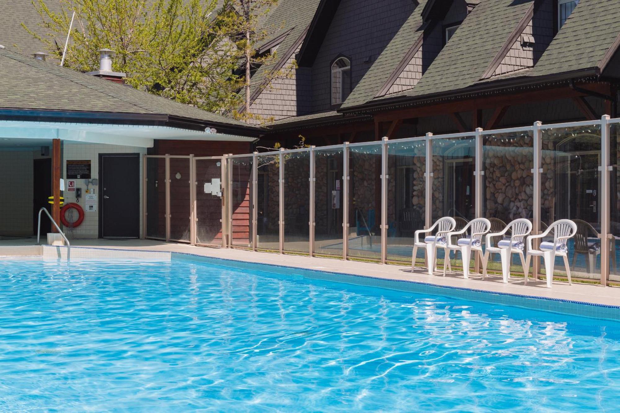 캔모어 Grassihaus Mountain Getaway 아파트 외부 사진